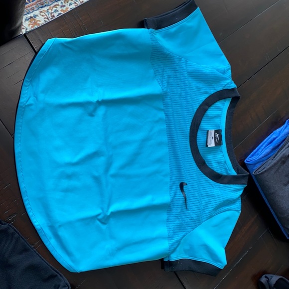 Nike top dri fit - Picture 1 of 4